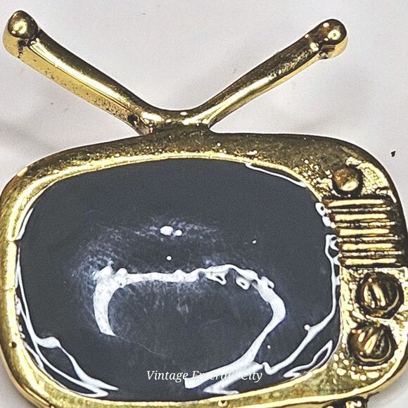 Retro Television TV Off Pin Goldtone Enamel Front Screen 80s Antenna Scarf & Tie - Picture 4 of 12